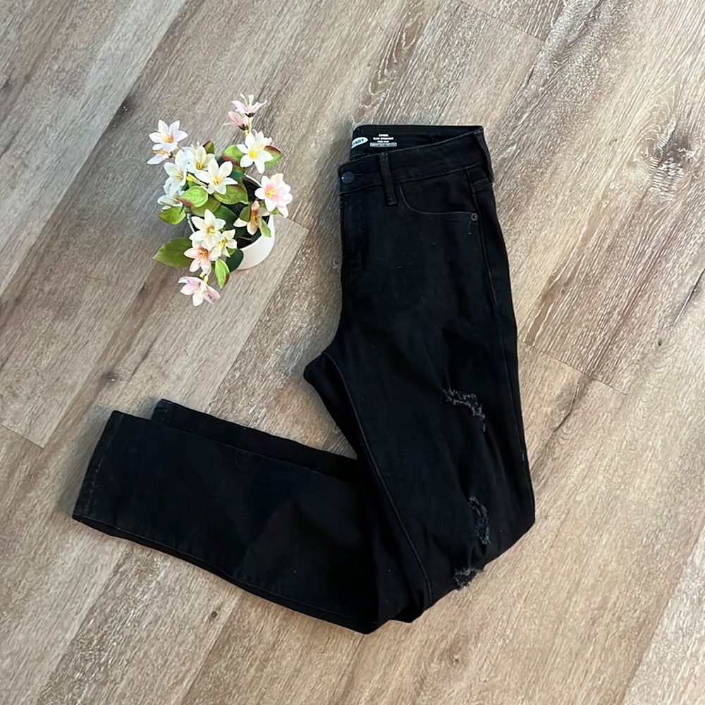 Old Navy Woman’s Black High Rise Straight Jeans Size 2